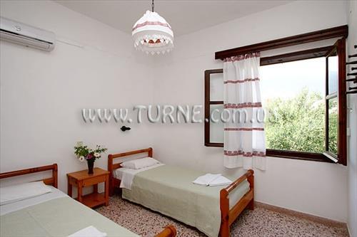 Фото Dolphins Apartments 2*