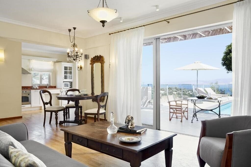 Pleiades Luxurious Villas 5* қонақ үйі