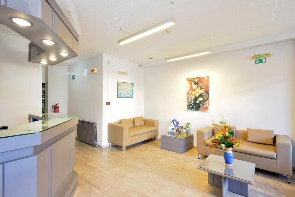 Irene Hotel 2* суреті