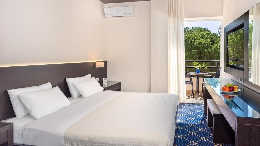 Фото Monte Vardia Hotel 3*