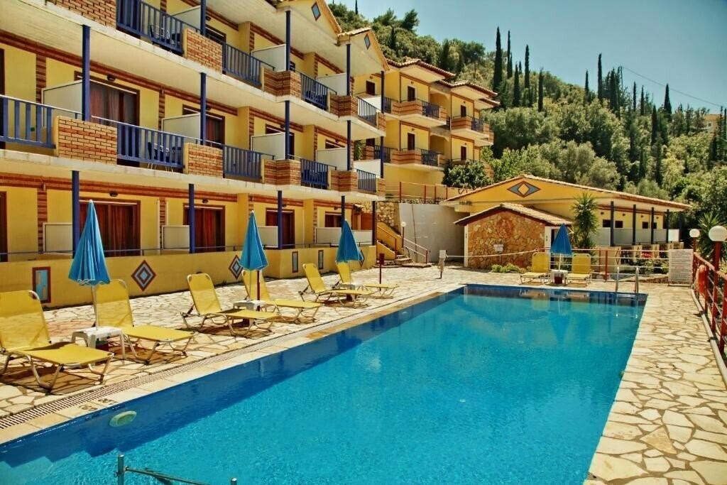 Politia Hotel (Agios Nikitas) 3* қонақ үйі