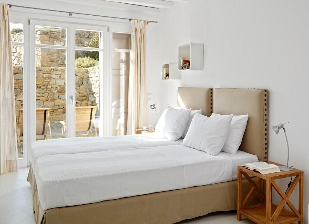 Elia White Residence 4* фотосуреті