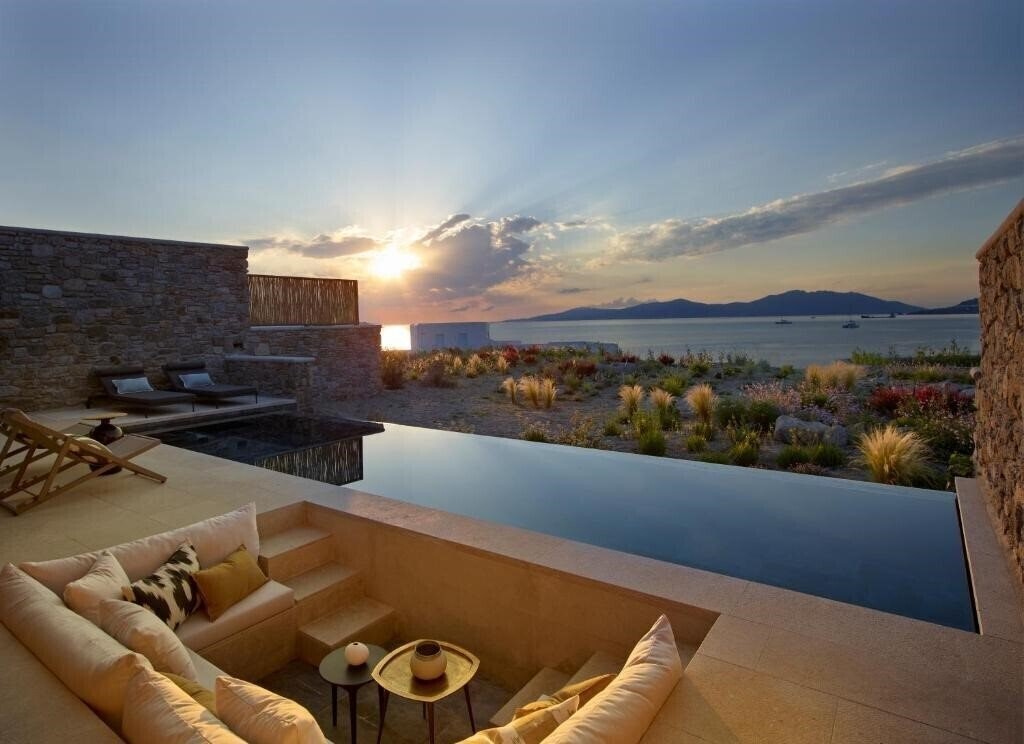 Bonzoe Suites & Villas 4* қонақ үйі