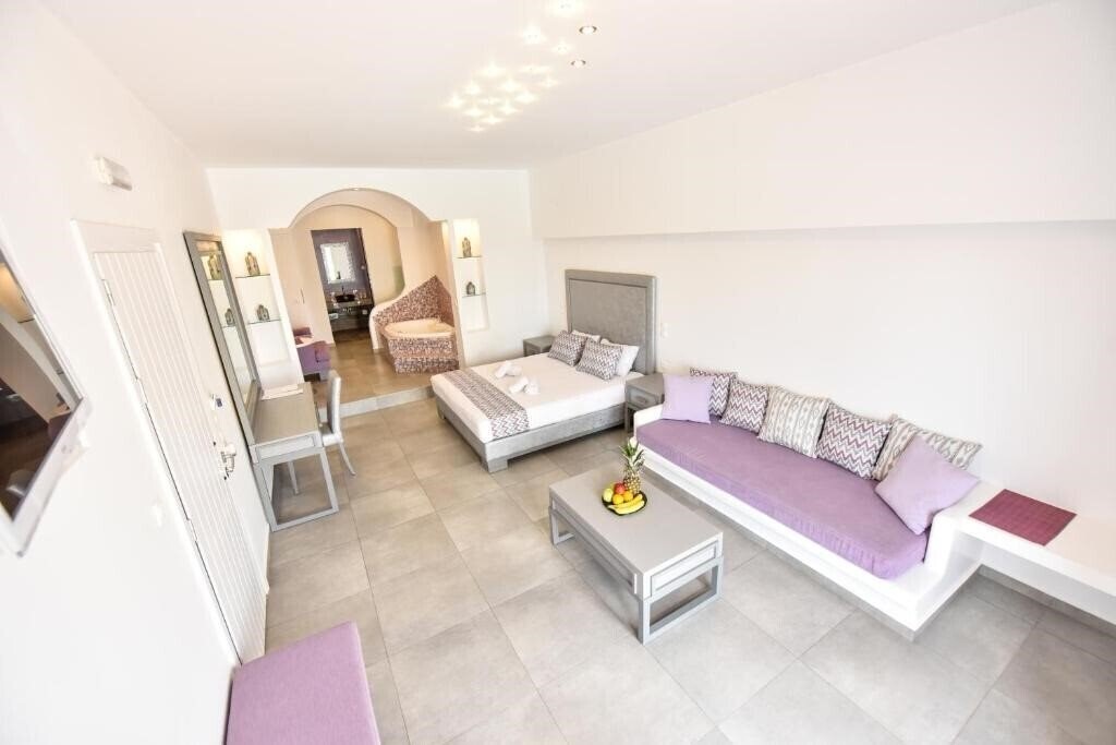 Queen Boutique Suites 3* суреті