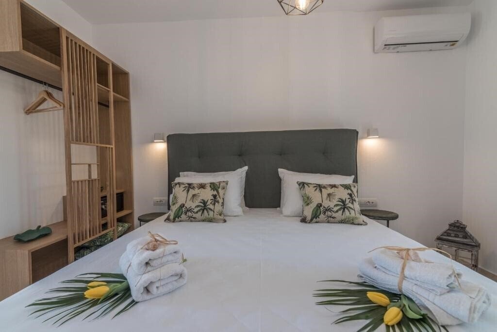 Фото Floras Houses Mykonos 3*