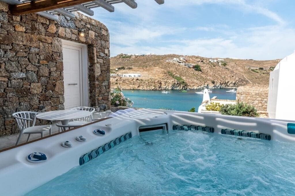 Фотография Etesians Luxury Suites 3*