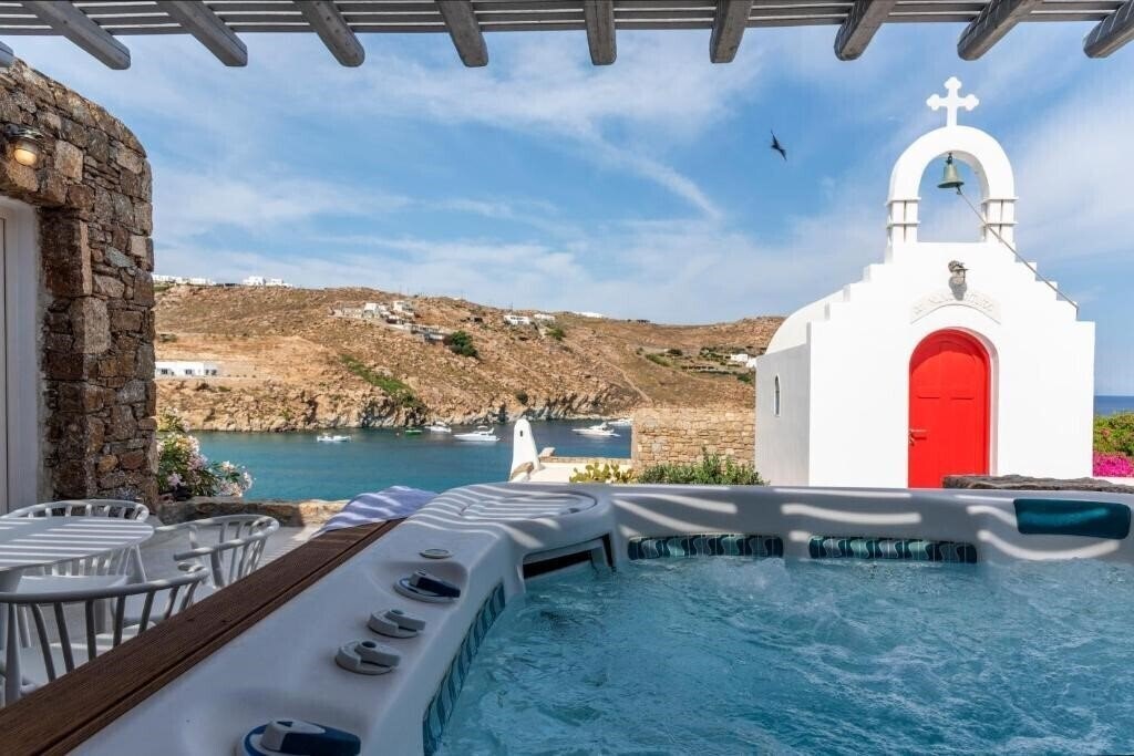 Изображение Etesians Luxury Suites 3*