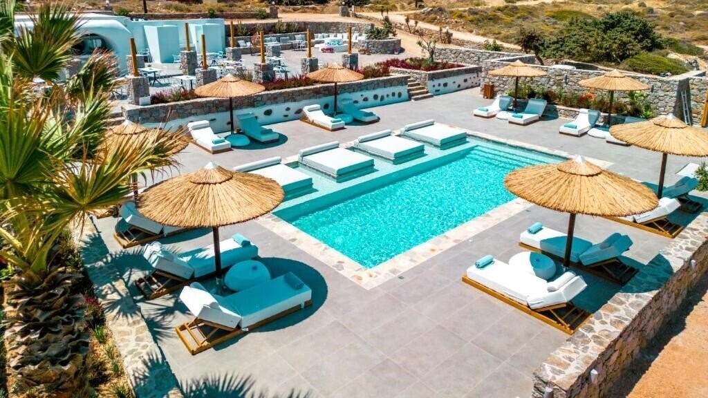 Отель Cave Suites 3*