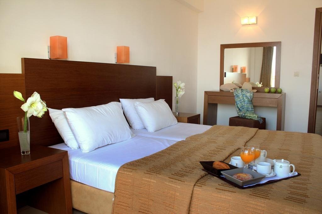 Отель Best Western Rodian Gallery Hotel Apartments 3*