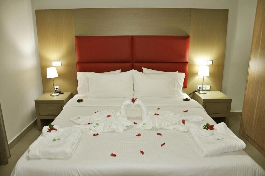 Daniel Suites 4* фотосуреті