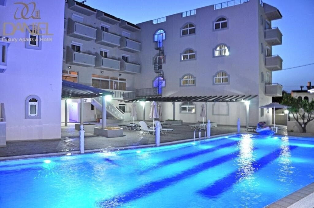 Daniel Suites 4* суреті
