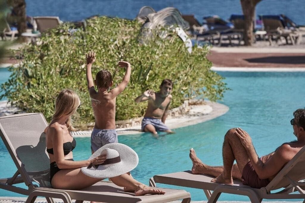 Изображение Esperos Mare 4*