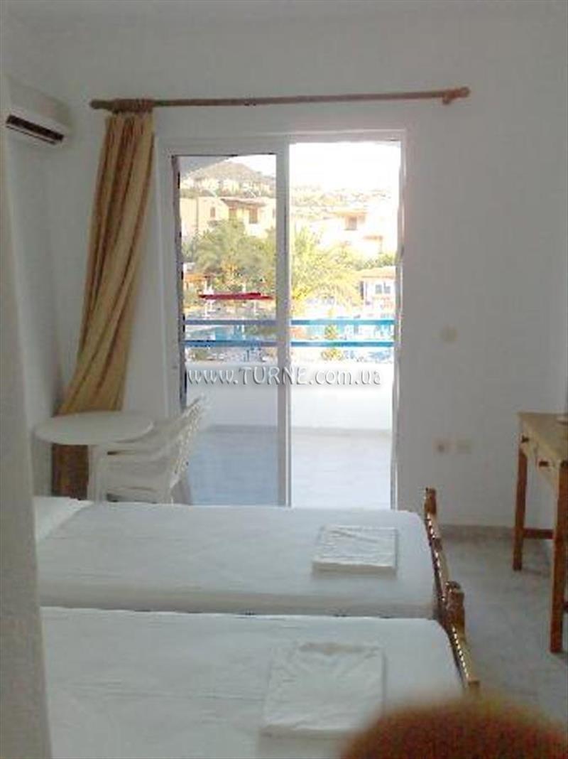 Отель Pals Studios 2*