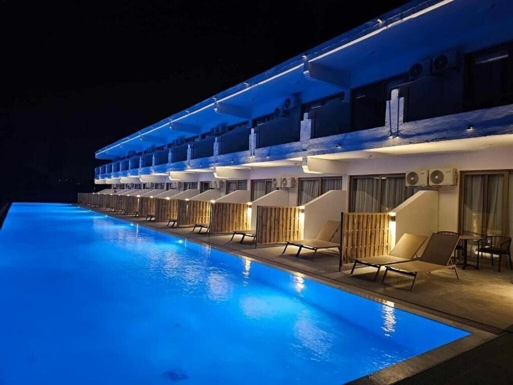 Loutanis Hotel 3* фотосуреті