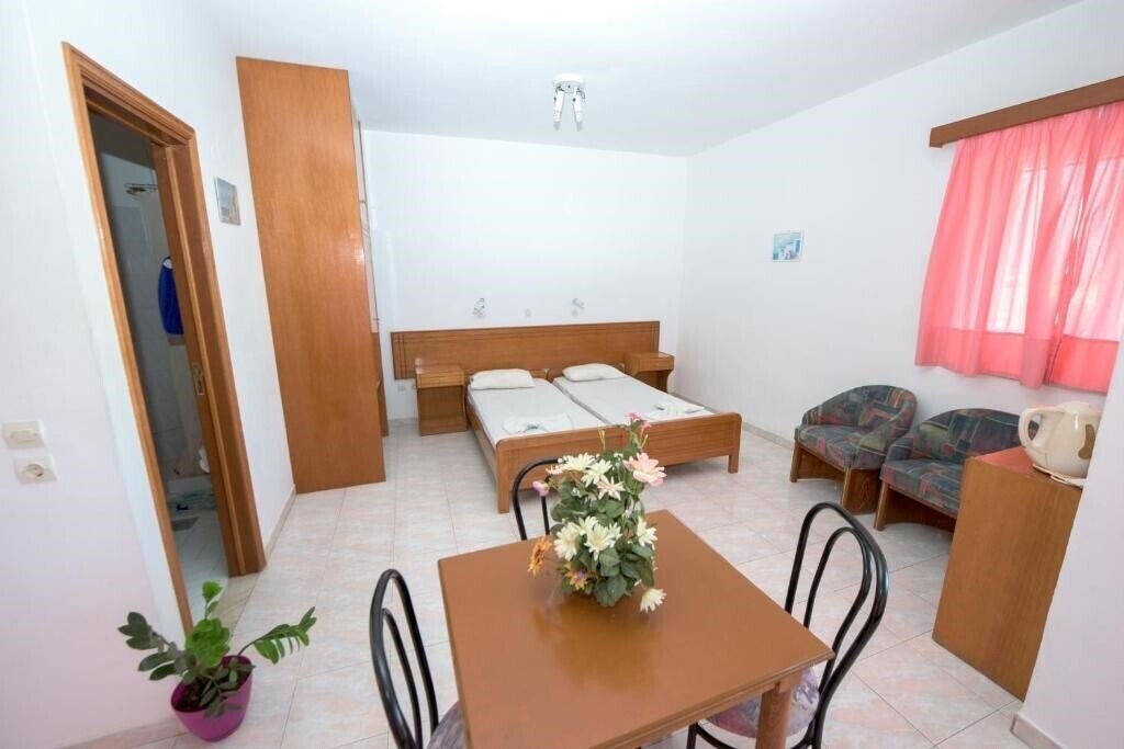 Фотография Old WindMill Studios 3*