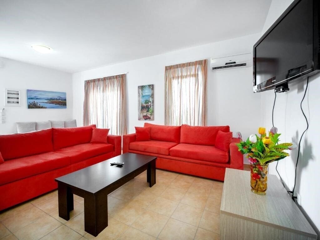 Gennadi Gardens Apartments 3* суреті