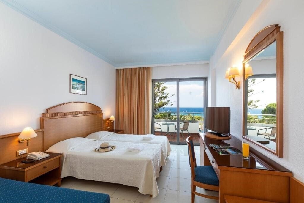 Фото Blue Horizon Hotel 4*