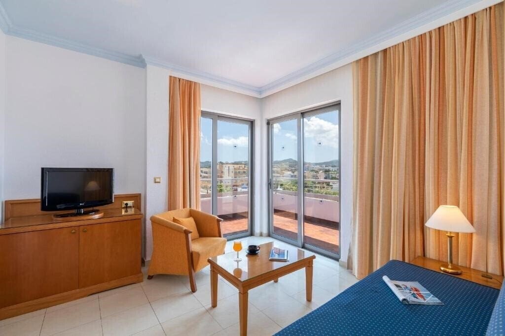 Blue Horizon Hotel 4* суреті