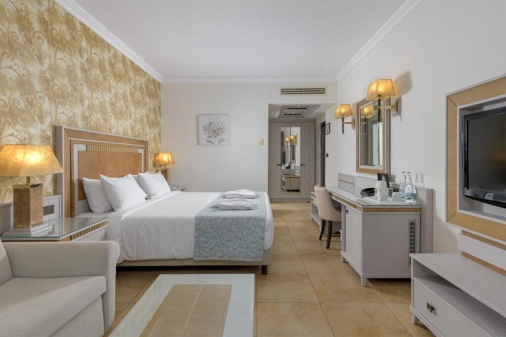 Изображение La Marquise 5*