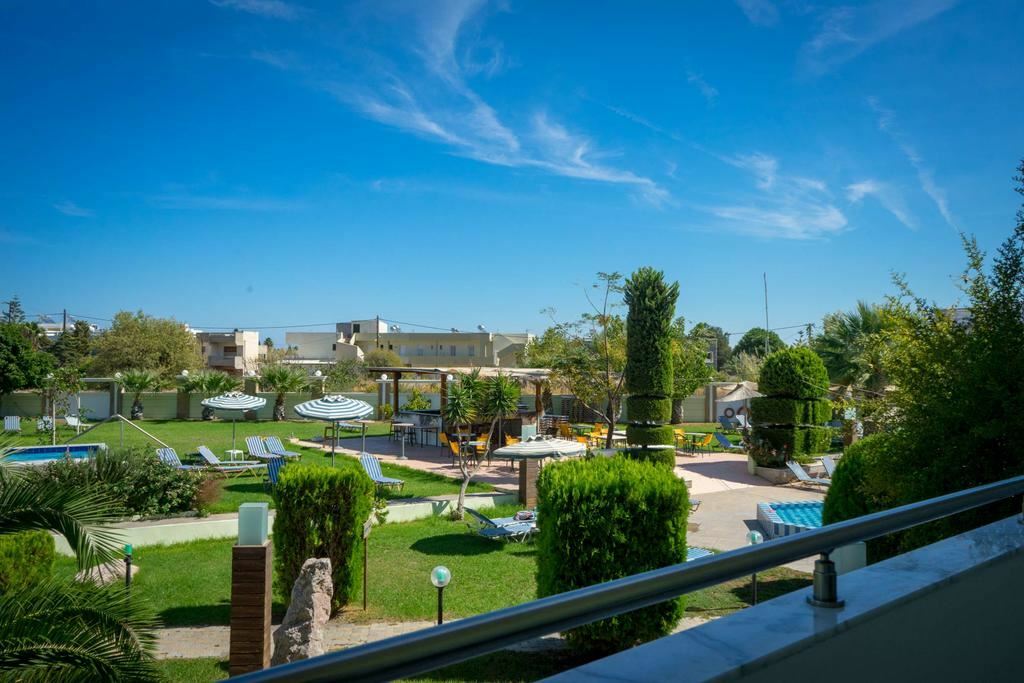 Stamos Hotel 3* фотосуреті