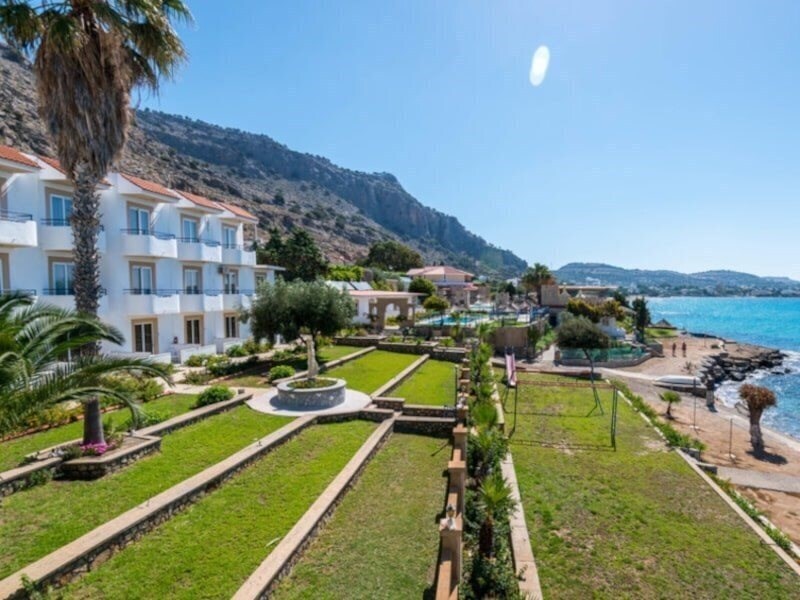 Отель Illyssion Hotel 4*