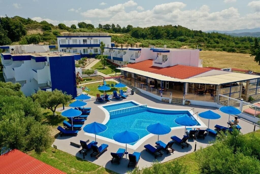 Отель Summer View Hotel 2*