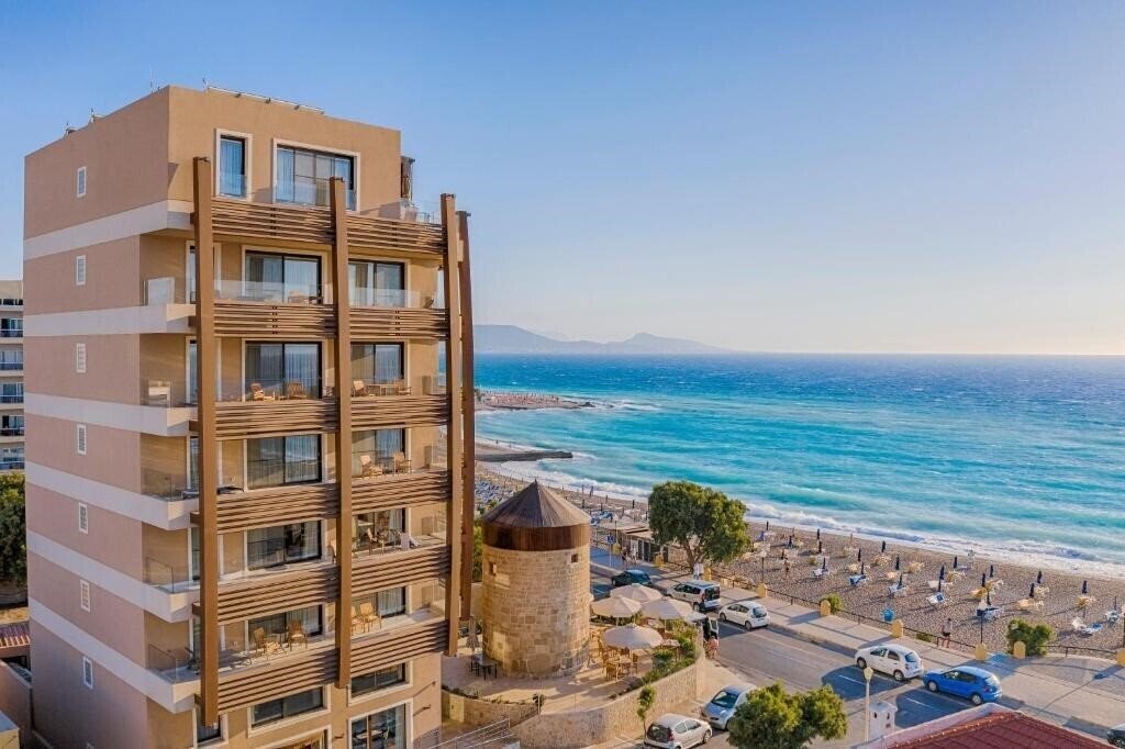 Bellevue On The Beach Suites 5* қонақ үйі