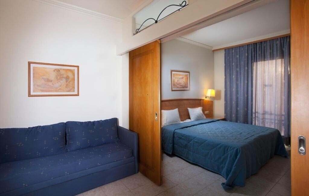 Фото Pefkos Beach 3*
