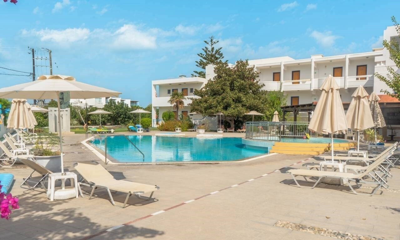 Danae 3* қонақ үйі