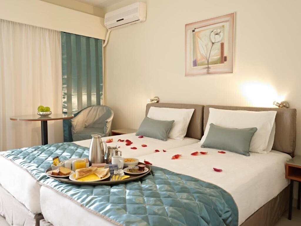 Отель Galaxias Hotel 3*