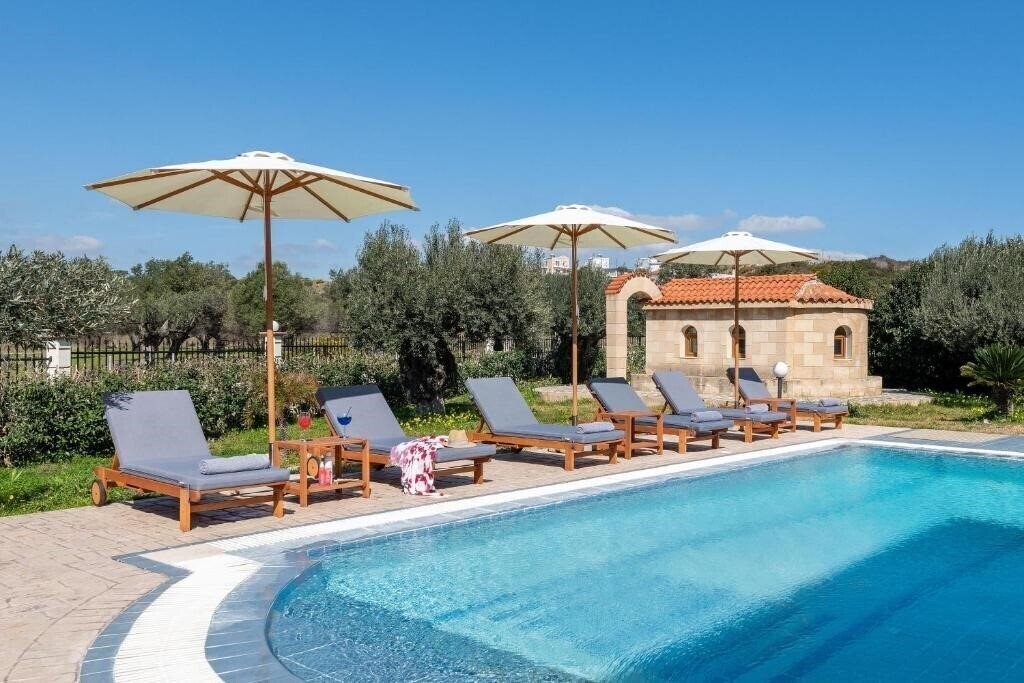 Blue Moon Villa 4* фотосуреті