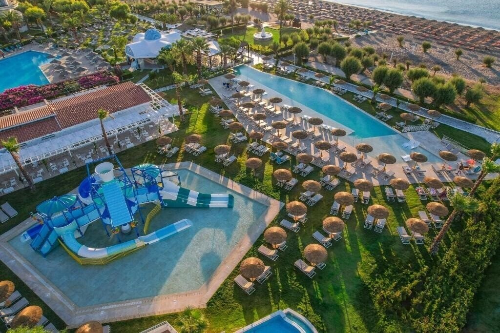 Отель Pegasos Beach Hotel 4*