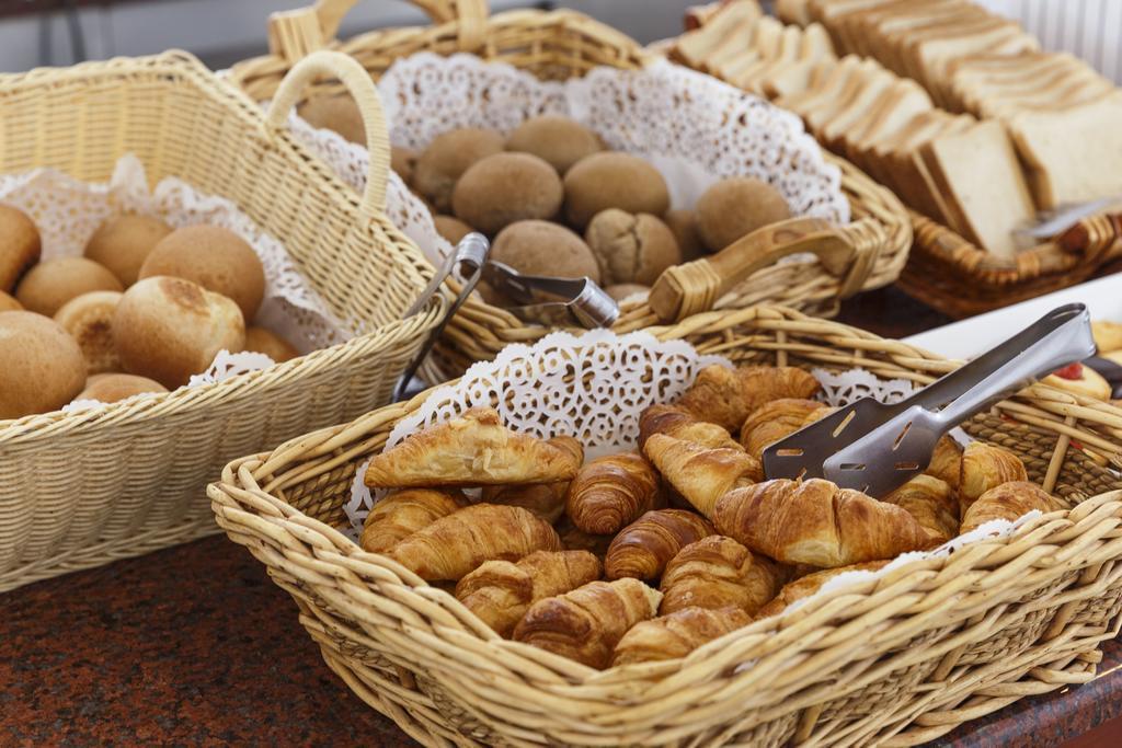 Фото Athena Hotel 3*