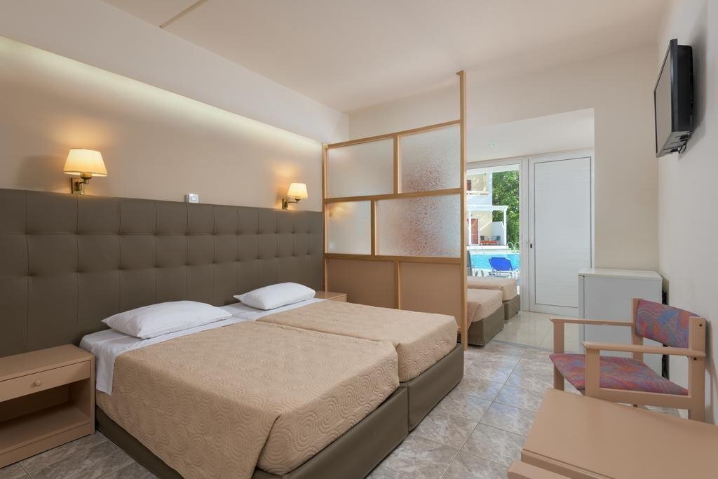 Фото Golden Odyssey 4*