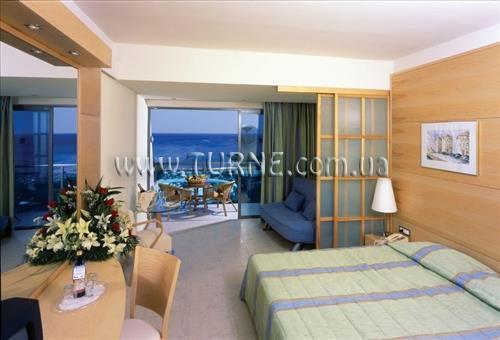 Фото Calypso Beach 4*