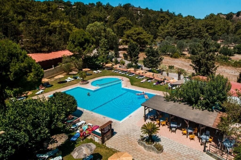 Отель Achousa Hotel 3*