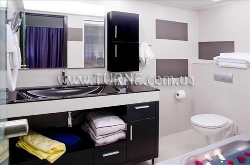 Отель Delfinia Resort Hotel 4*