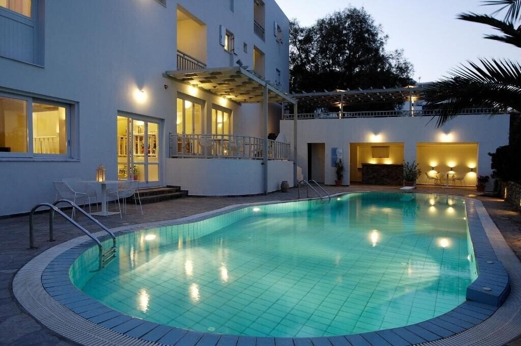 Отель Filoxenia Apartments 3*