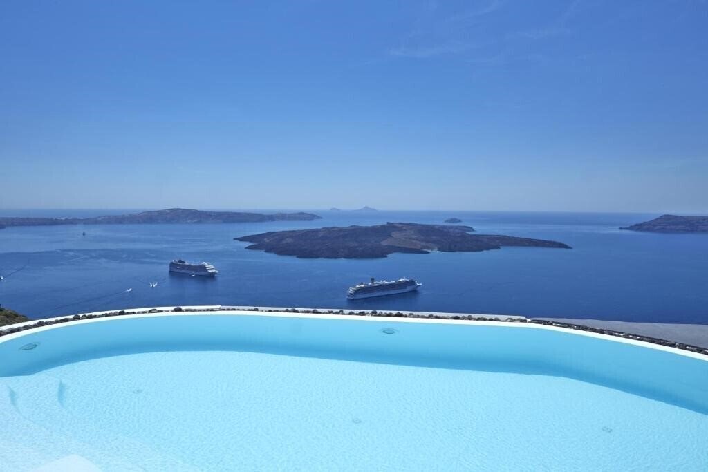 Отель Alta Vista Suites 5*