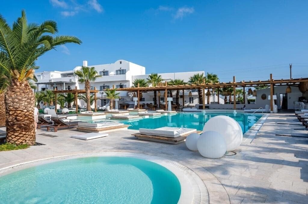 Отель Smy Mediterranean White Santorini (ex. Mediterranean Royal, Mediterranean White) 5*