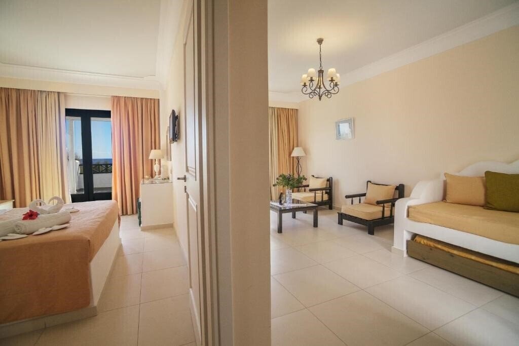 Фото Sellada Beach 4*