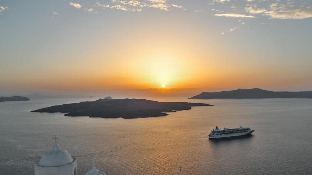 Изображение Aroma Suites 4*