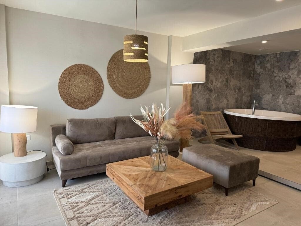 The Noverian Bios Santorini Hotel 5* фотосуреті