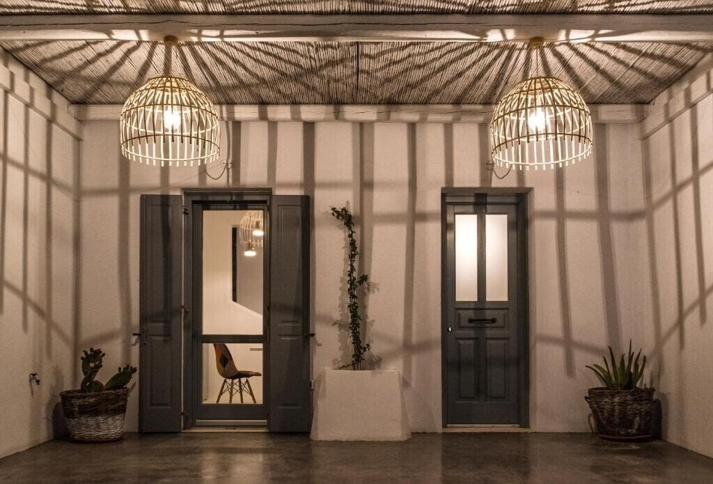 Отель Lagadi Suites 4*