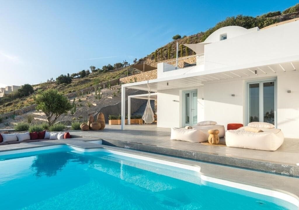 Отель Santorini Heights 4*