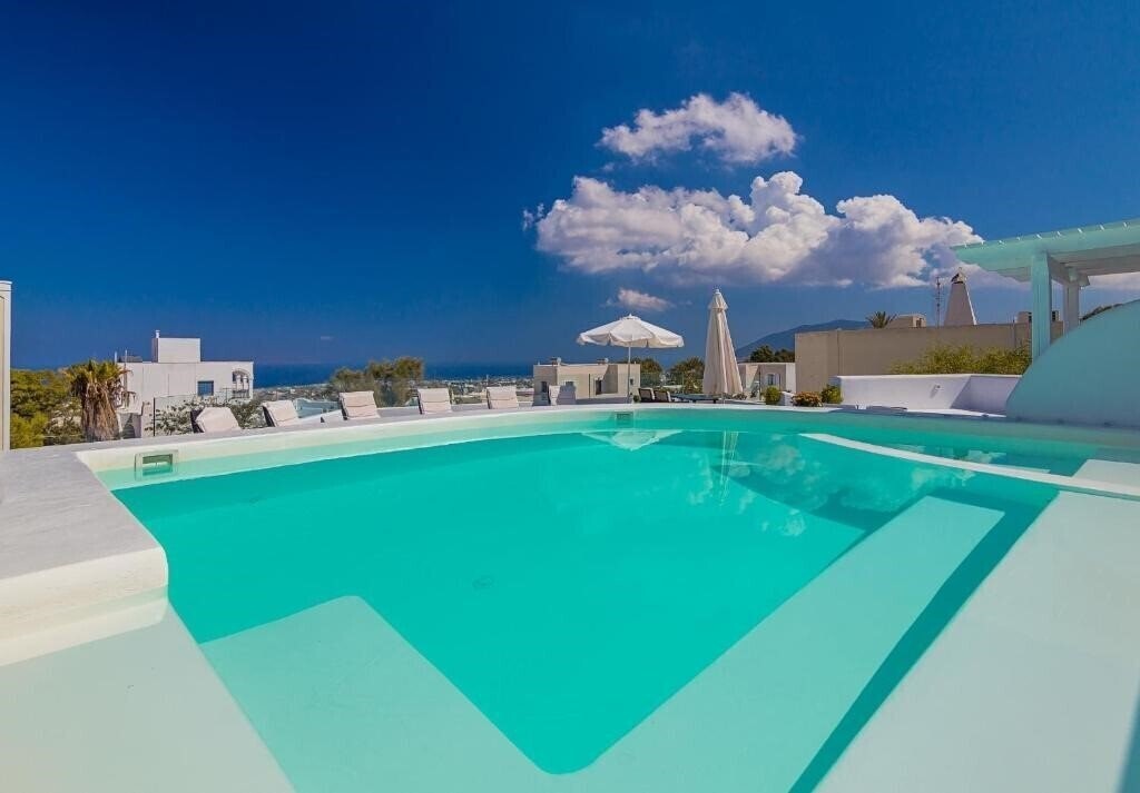 Boutique 88 Fira 4* суреті