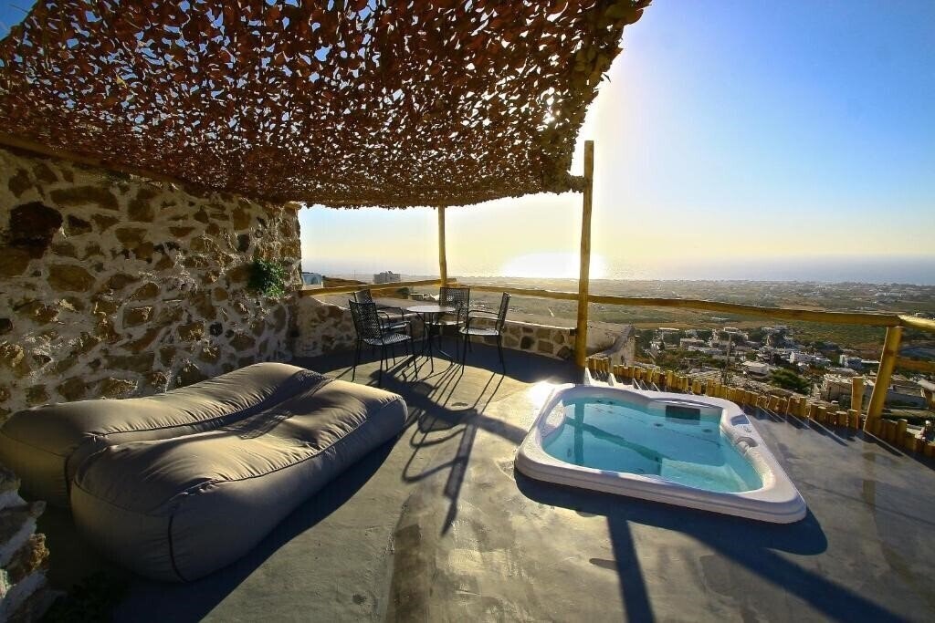 Отель Fertimo Suites 4*