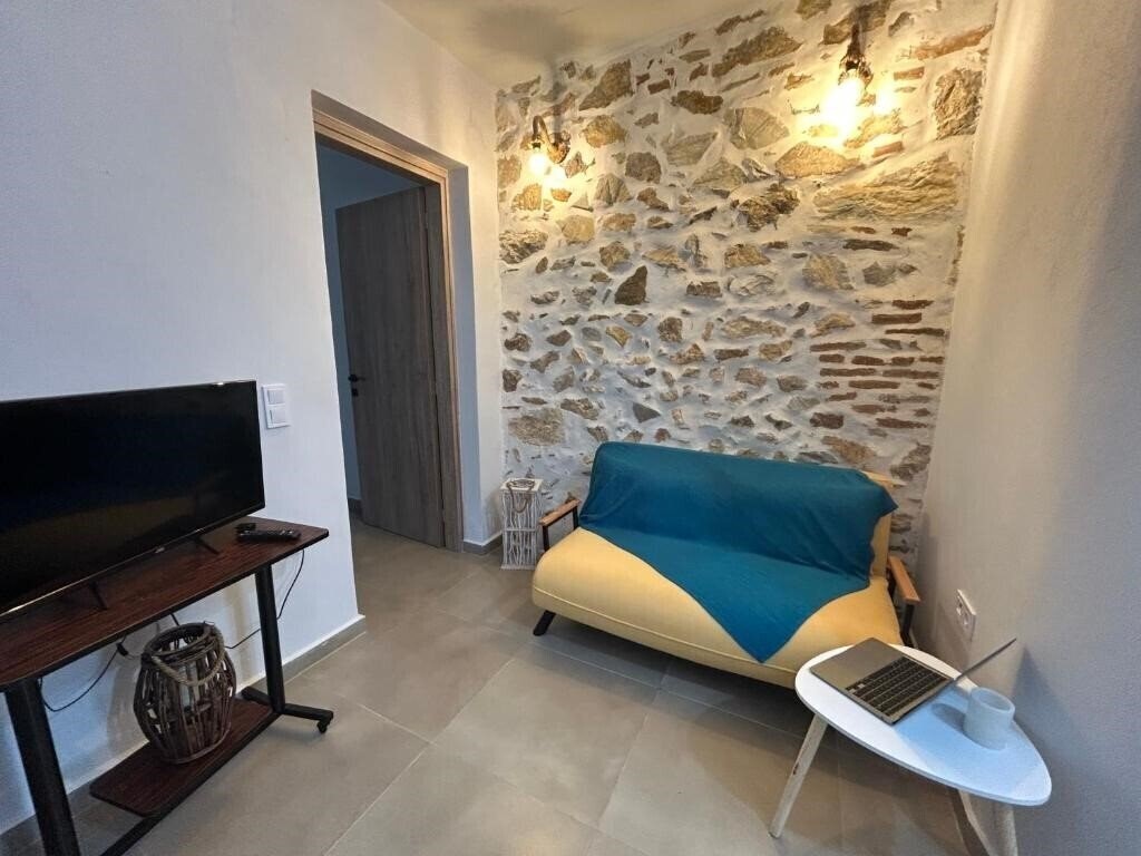 Odysseys House 4* суреті