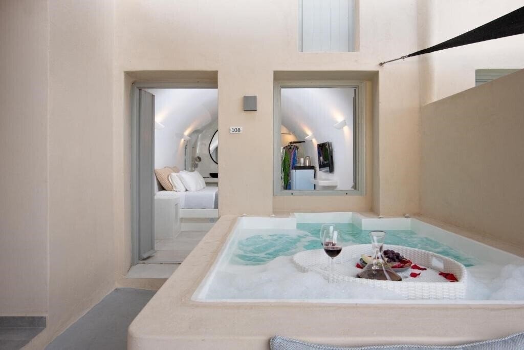 Blackrock Villa 4* қонақ үйі