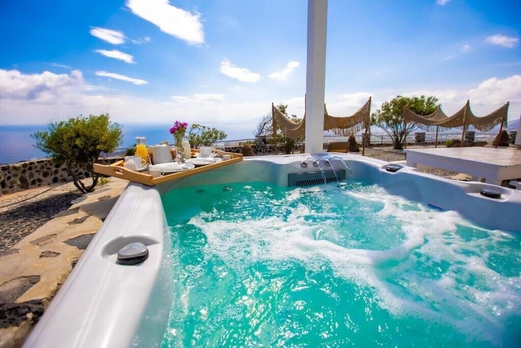 Phaos Santorini Suites 3* қонақ үйі